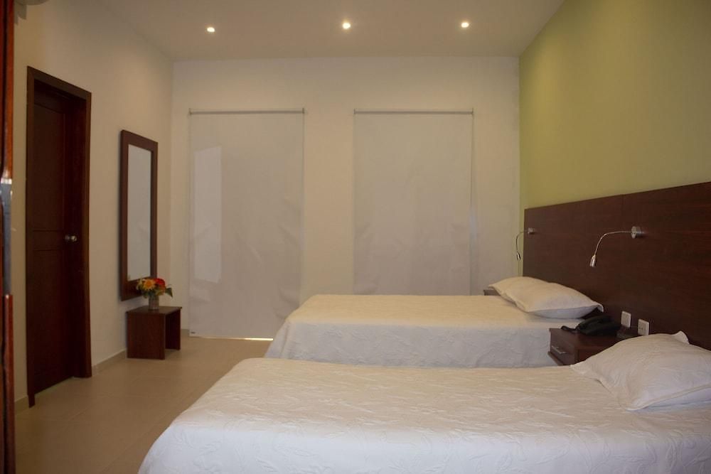 Dorado Plaza Centro Historico Hotel 3*