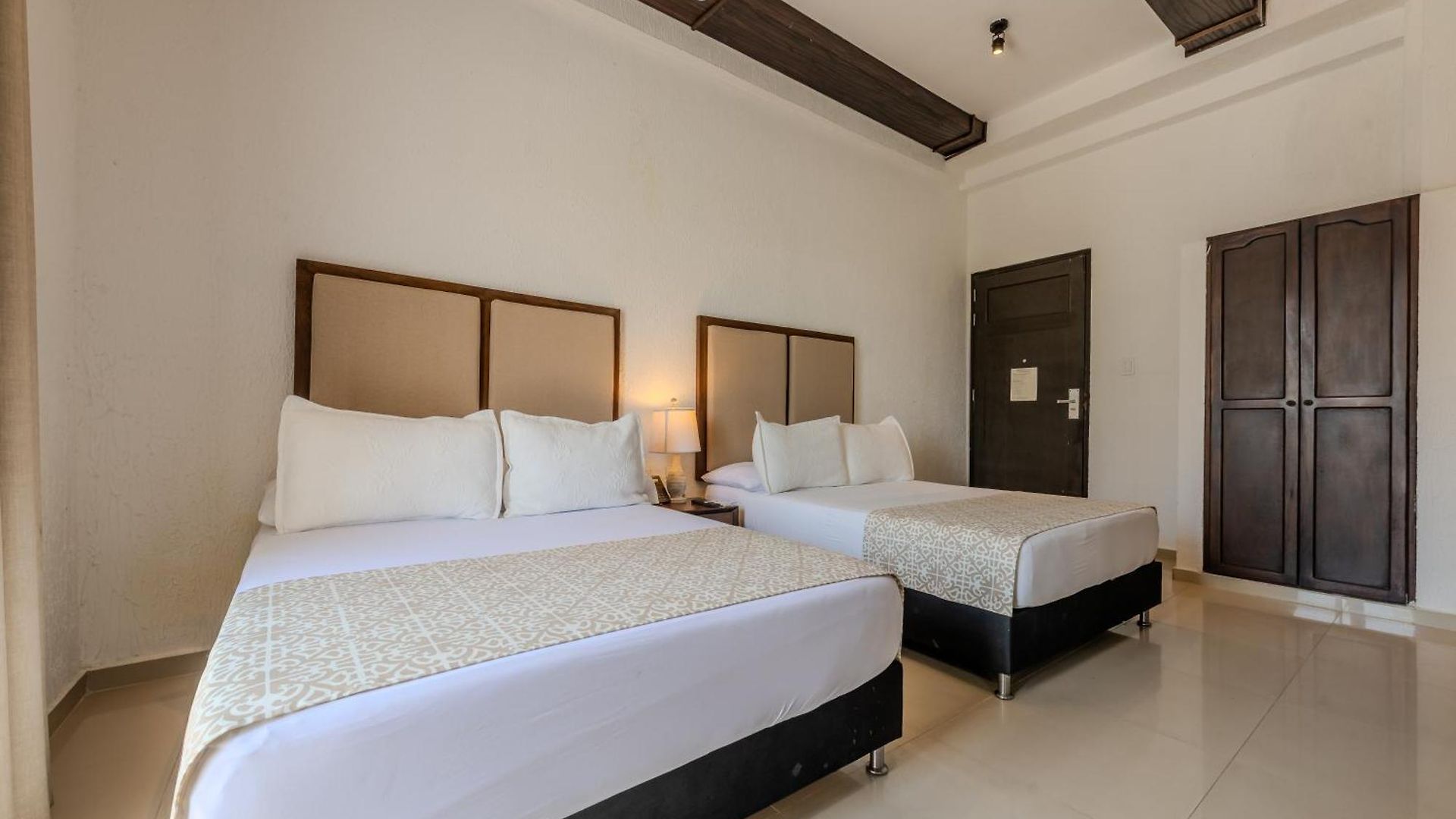 Dorado Plaza Centro Historico 3* Cartagena