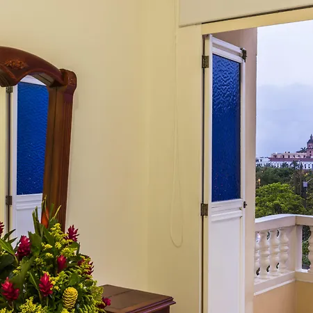 Dorado Plaza Centro Historico Hotel 3*
