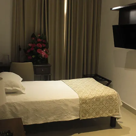 Dorado Plaza Centro Historico Hotel 3*
