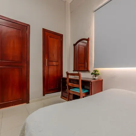Dorado Plaza Centro Historico Hotel
