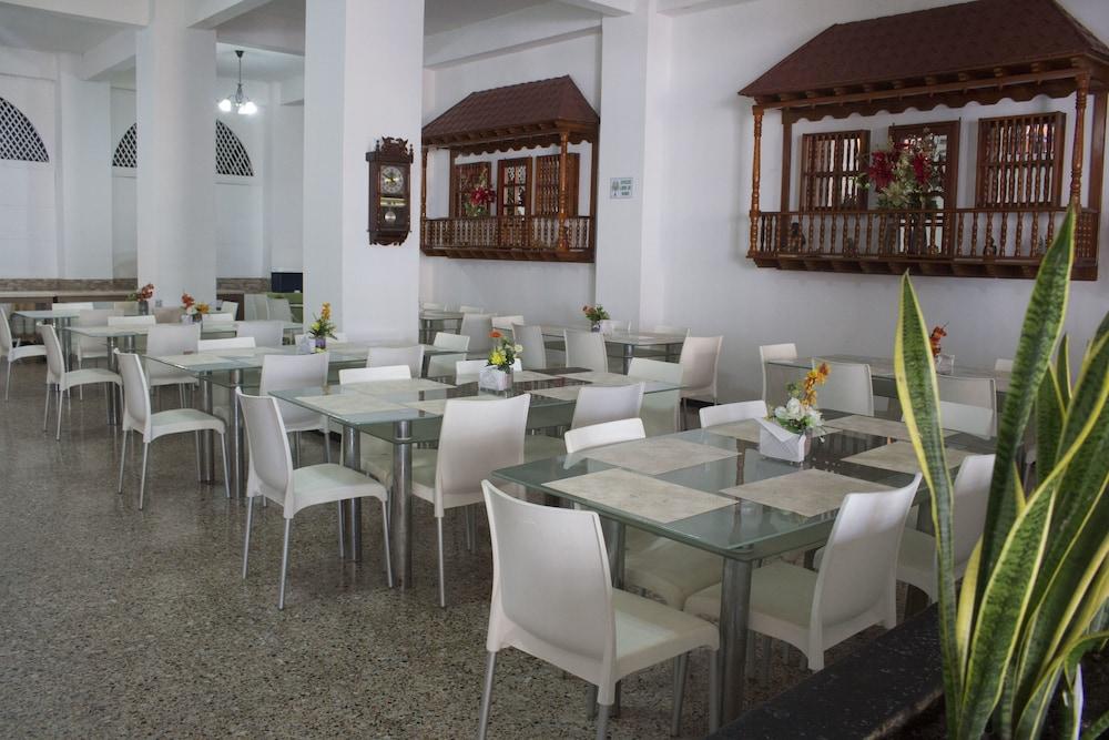 Dorado Plaza Centro Histórico 3*
