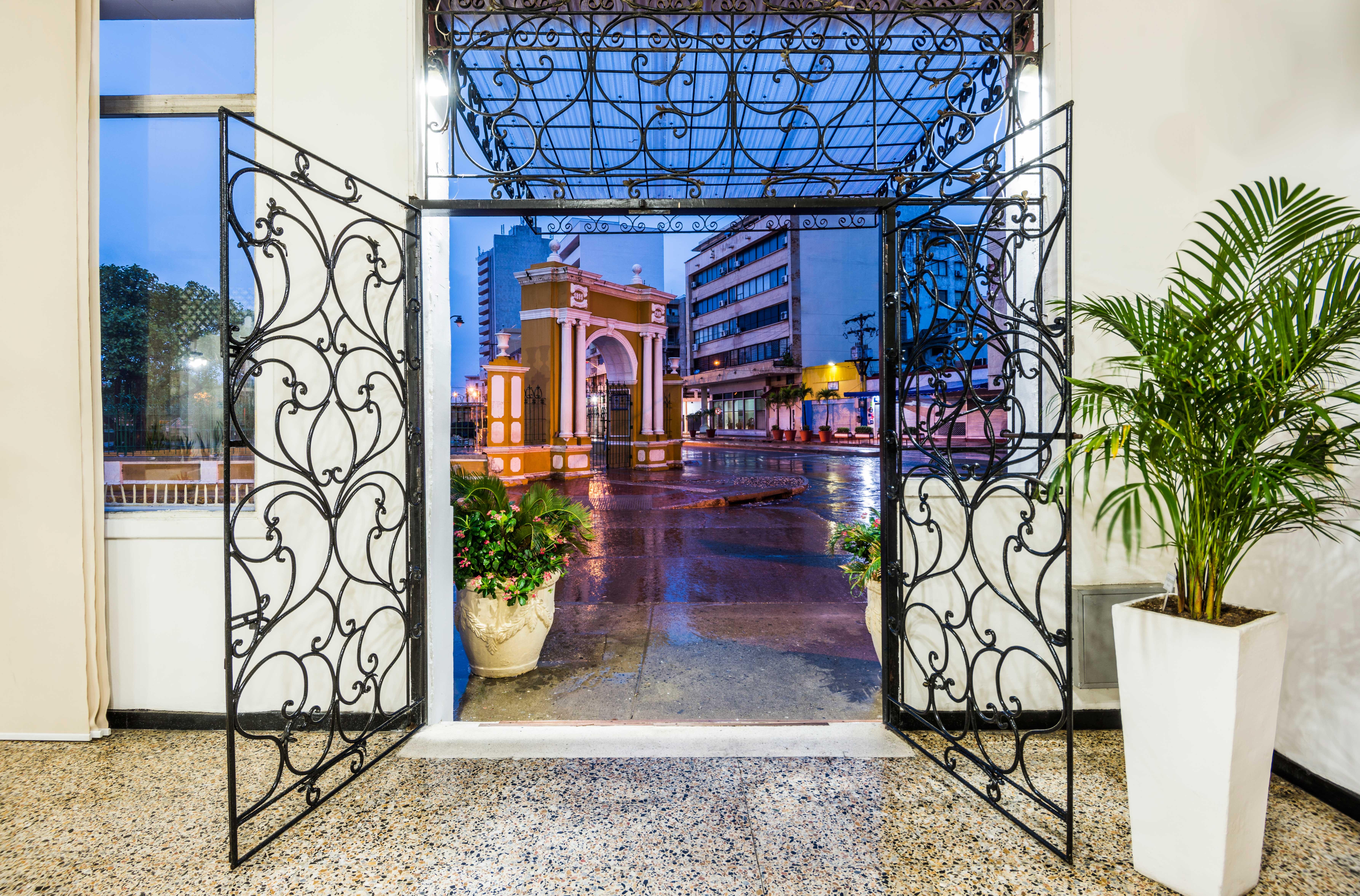 Hotel Dorado Plaza Centro Histórico 3*