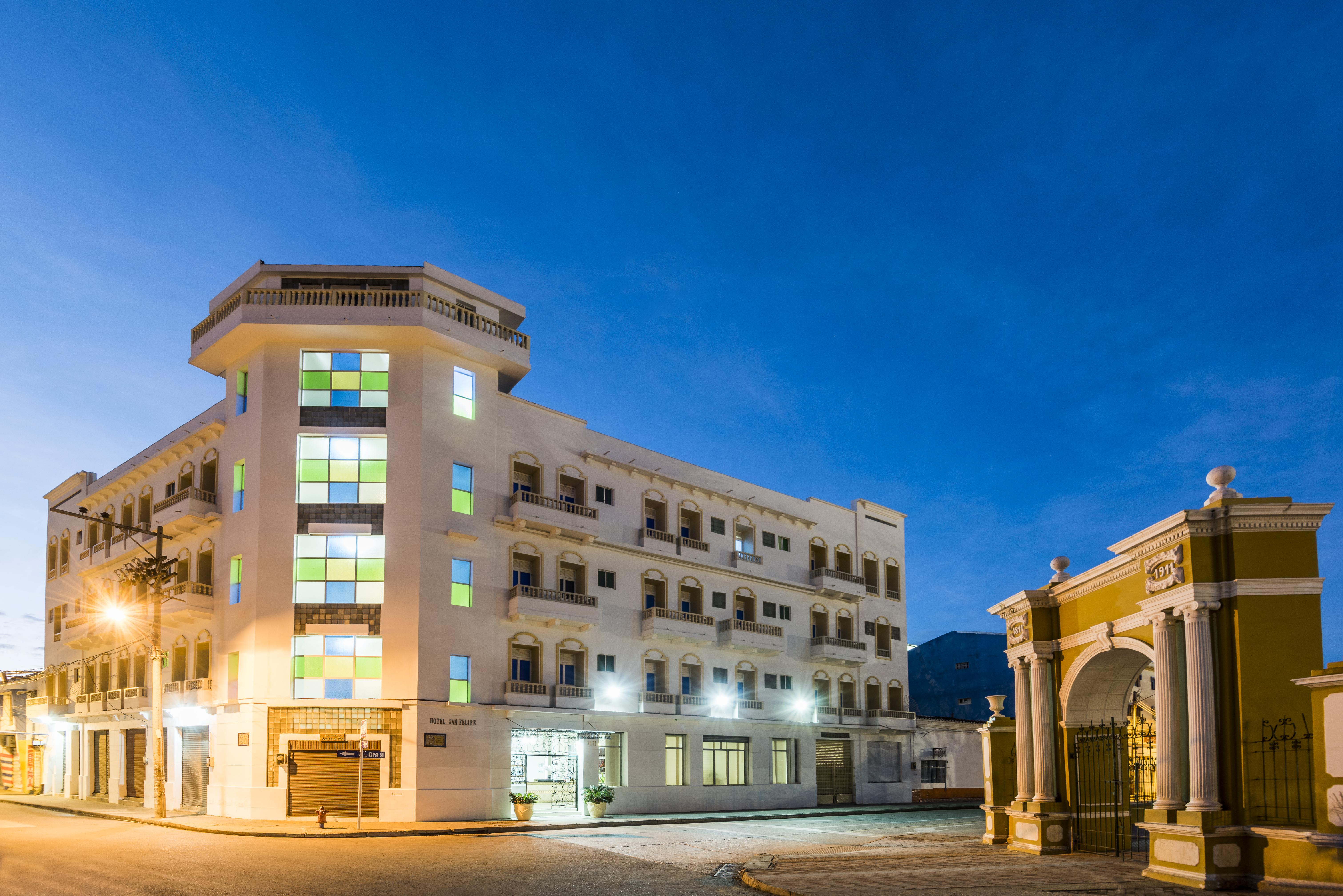 Dorado Plaza Centro Histórico Hotel 3*