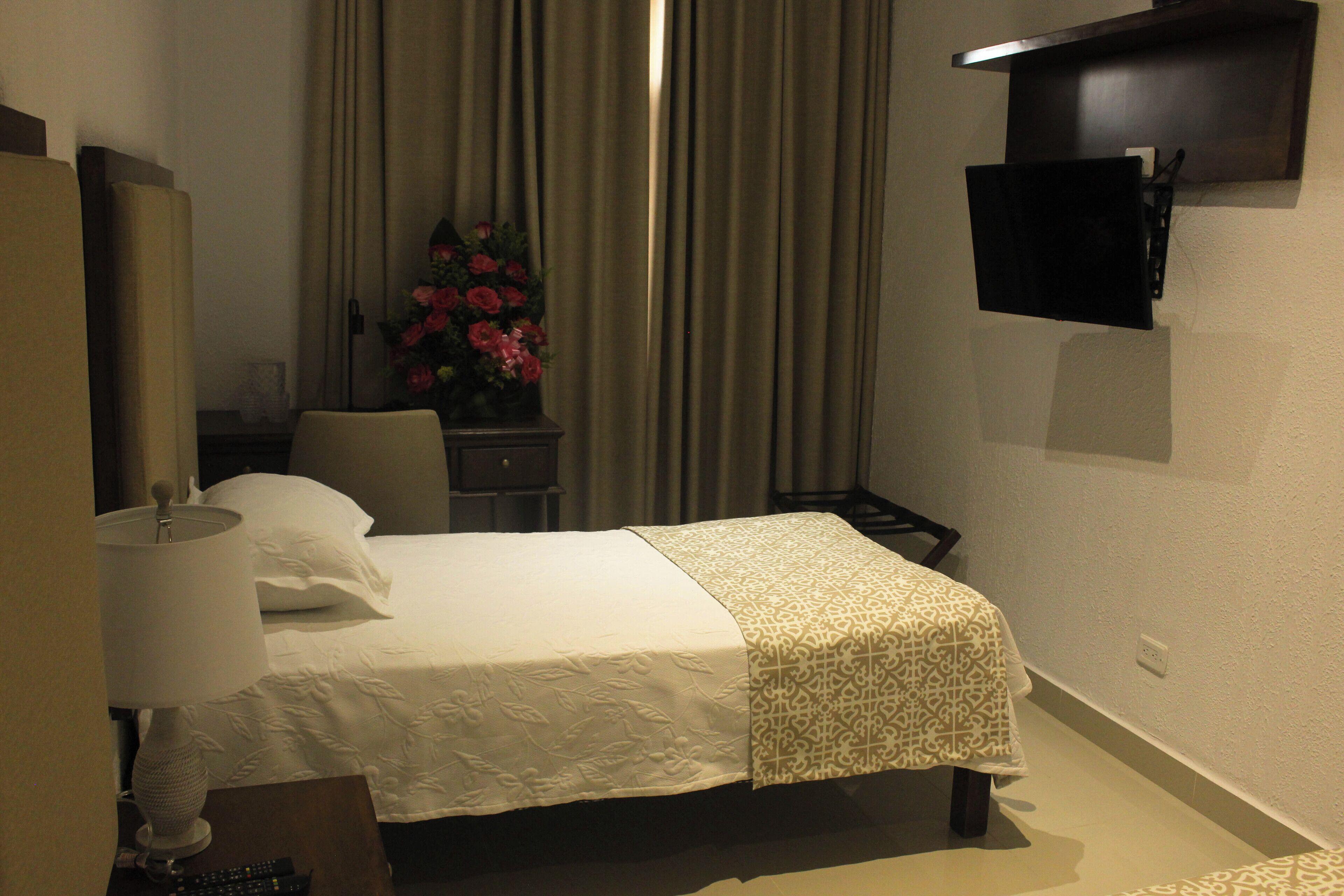 Dorado Plaza Centro Histórico Hotel 3*