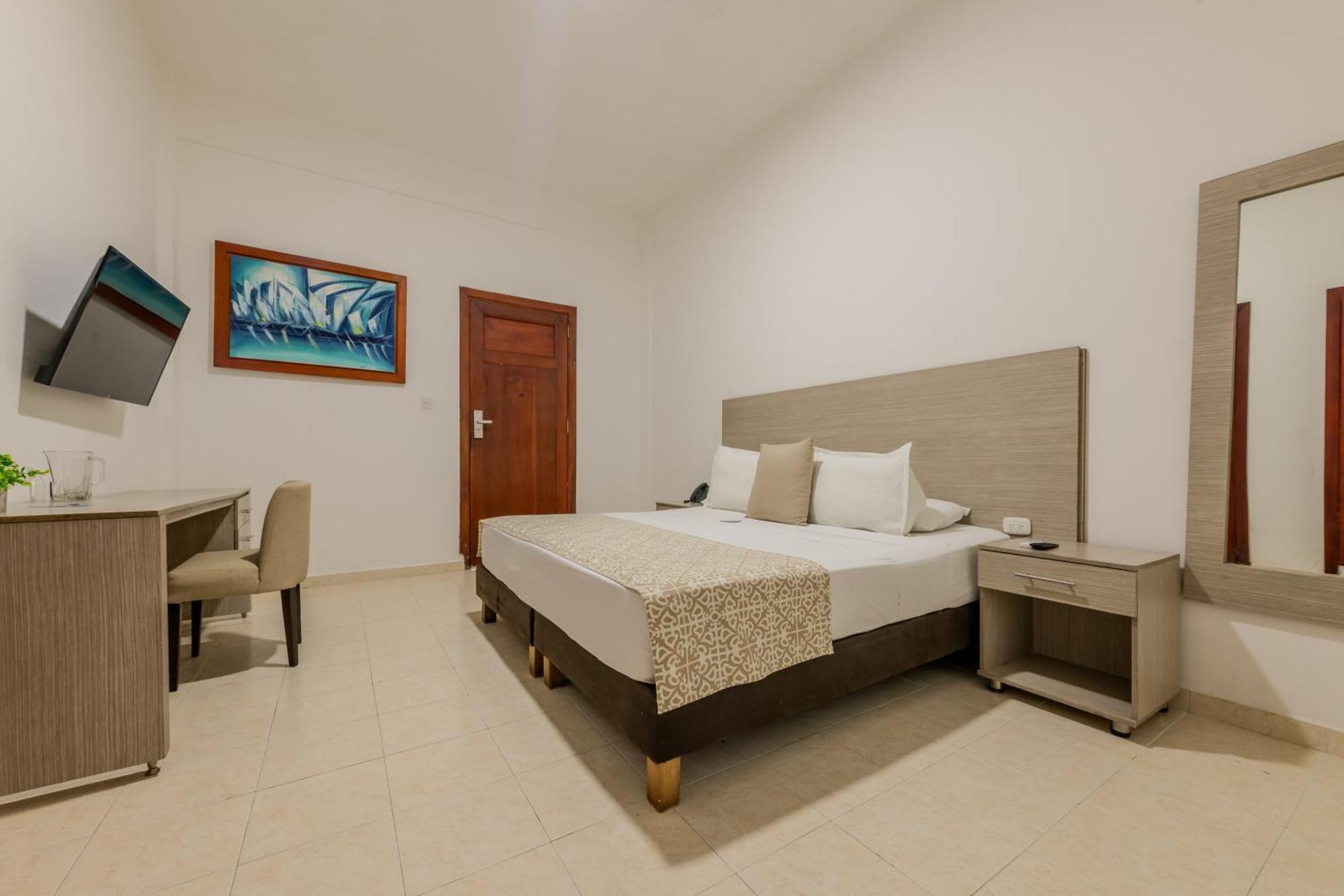 Hotel Dorado Plaza Centro Historico 3*