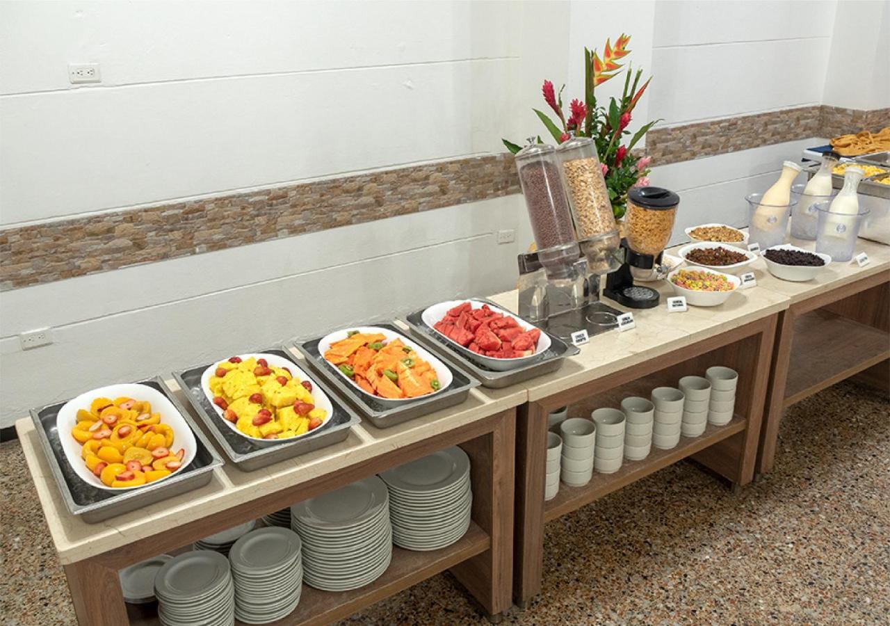 Dorado Plaza Centro Histórico 3* Cartagena